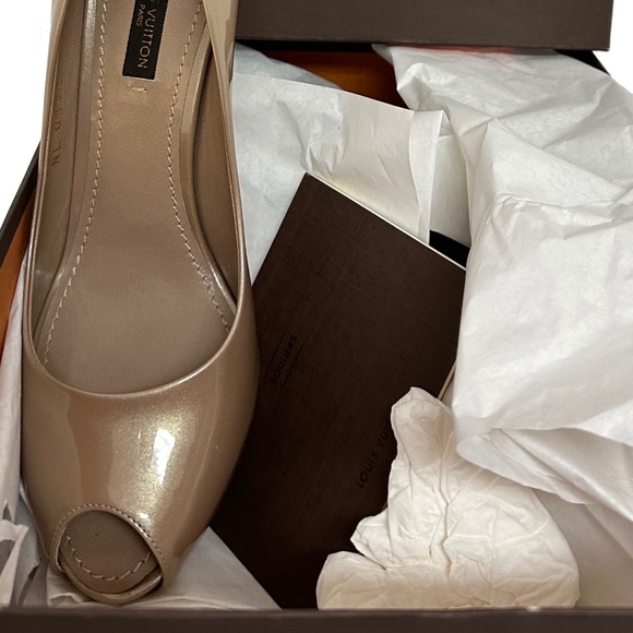 New Louis Vuitton's OH REALLY OPEN TOE PUMP 9CM 355N - Picture 10 of 10